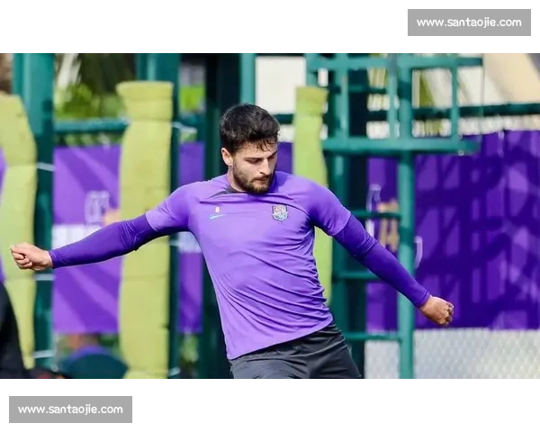 津门虎外援面部重创！萨尔瓦多鼻骨骨折 + 脑震荡，晒伤情照：我会更强大归来